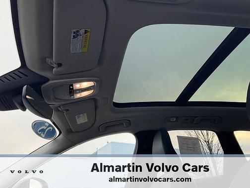 2025 Volvo XC60 Core