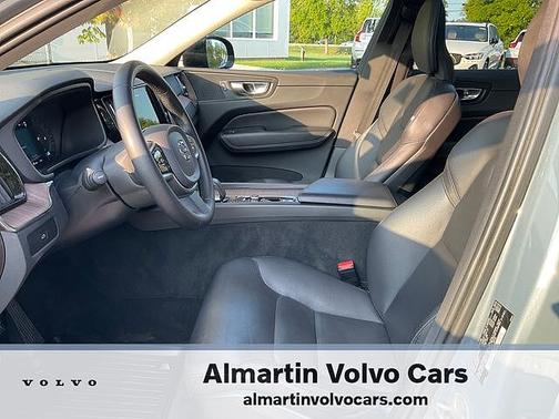 2023 Volvo XC60 Plus