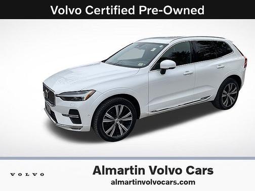 Crystal White 2023 Volvo XC60 Plus