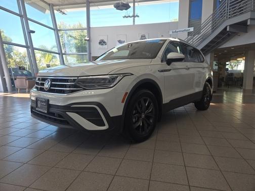 2023 Volkswagen Tiguan 2.0T SE