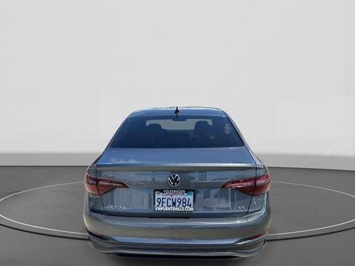 Platinum Gray Metallic 2023 Volkswagen Jetta 1.5T SE