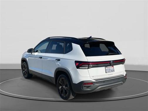 2025 Volkswagen Taos 1.5T SE Black