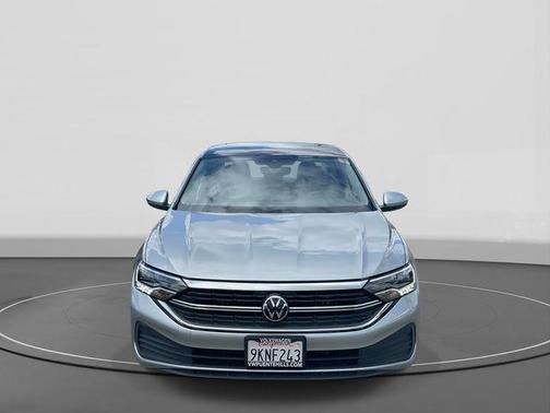 Pyrite Silver Metallic 2023 Volkswagen Jetta 1.5T SE
