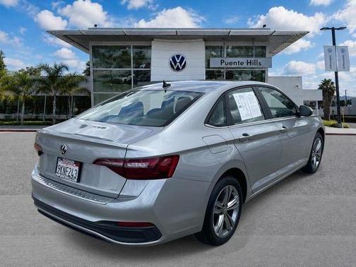 Pyrite Silver Metallic 2023 Volkswagen Jetta 1.5T SE