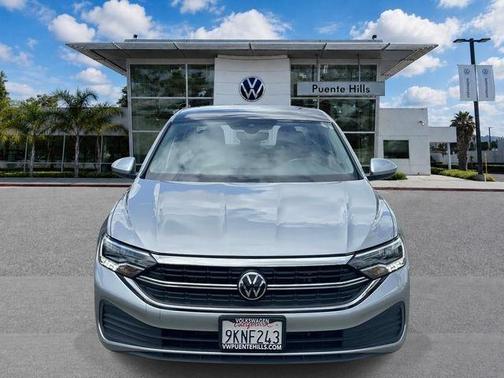 Pyrite Silver Metallic 2023 Volkswagen Jetta 1.5T SE