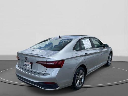Pyrite Silver Metallic 2023 Volkswagen Jetta 1.5T SE