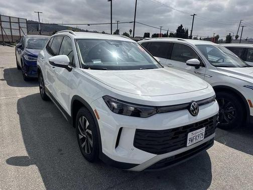 Pure White 2026 Volkswagen Tiguan 2.0T S