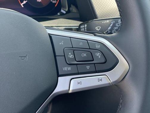 Deep Black 2026 Volkswagen Atlas 2.0T Peak Edition