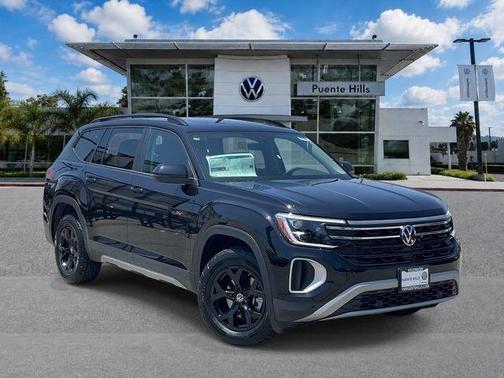 Deep Black 2026 Volkswagen Atlas 2.0T Peak Edition