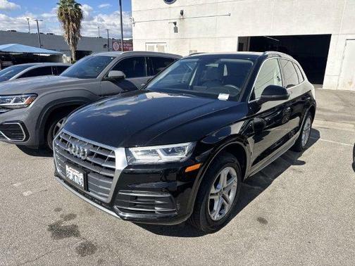Mythos Black Metallic 2018 Audi Q5 2.0T Tech Premium