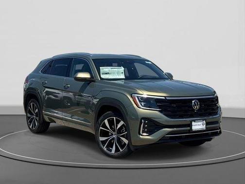Green 2026 Volkswagen Atlas Cross Sport 2.0T SEL Premium R-Line