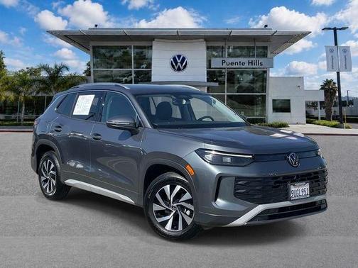 Platinum Gray Metallic 2025 Volkswagen Tiguan 2.0T S