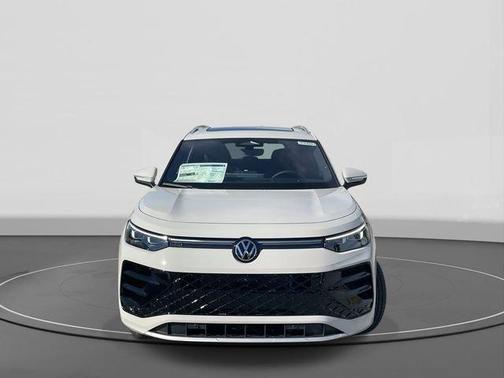 2026 Volkswagen Tiguan 2.0T SEL R-Line Turbo