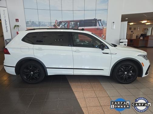 2022 Volkswagen Tiguan 2.0T SE R-Line Black