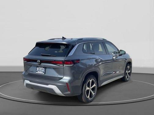 Platinum Gray Metallic 2026 Volkswagen Tiguan 2.0T SE