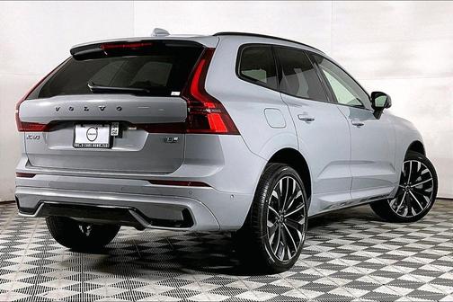 Gray Metallic 2026 Volvo XC60 Plug-In Hybrid T8 Ultra