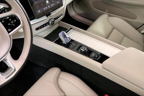 Gray Metallic 2026 Volvo XC60 Plug-In Hybrid T8 Ultra