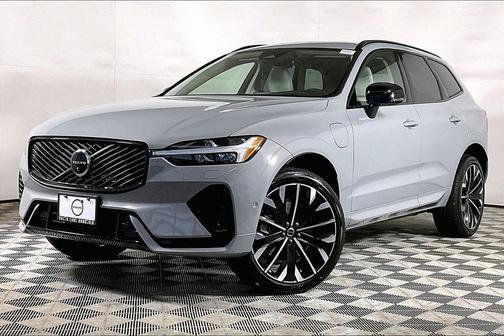 Gray Metallic 2026 Volvo XC60 Plug-In Hybrid T8 Ultra