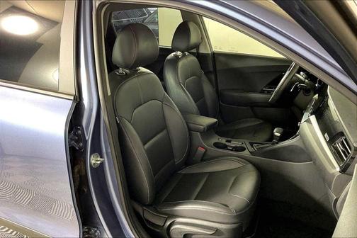 Horizon Blue 2022 Kia Niro Touring SE