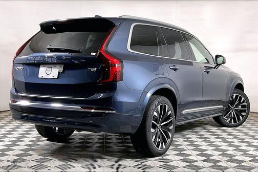 Denim Blue Metallic 2026 Volvo XC90 Plug-In Hybrid T8 Plus 7-Seater