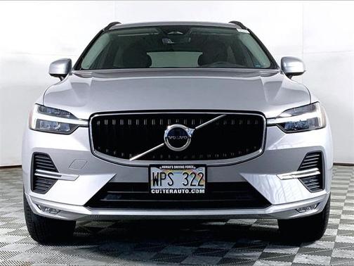 2022 Volvo XC60 B5 Momentum