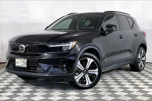 Onyx Black Metallic 2023 Volvo XC40 Recharge Pure Electric Twin Plus