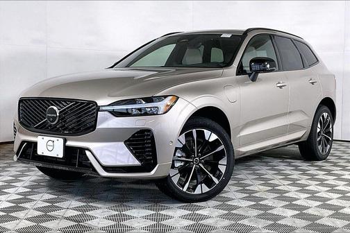 Bright 2026 Volvo XC60 Plug-In Hybrid T8 Plus