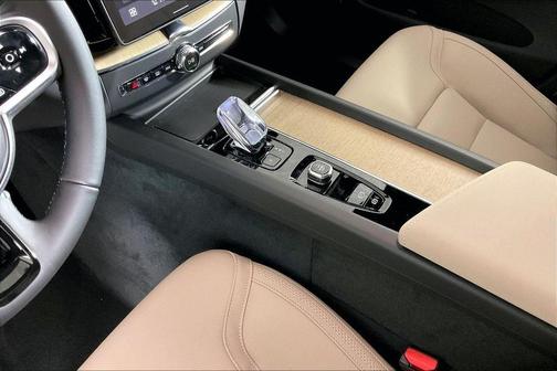 Bright 2026 Volvo XC60 Plug-In Hybrid T8 Plus