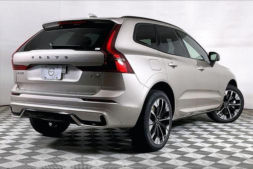 Bright 2026 Volvo XC60 Plug-In Hybrid T8 Plus