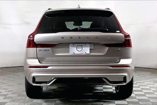 Bright 2026 Volvo XC60 Plug-In Hybrid T8 Plus
