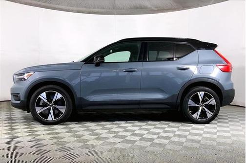 2021 Volvo XC40 Recharge Pure Electric P8