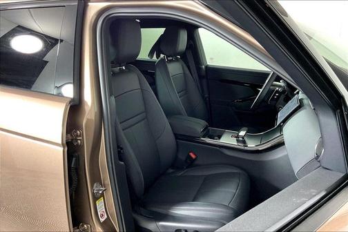 2024 Land Rover Range Rover Evoque Dynamic SE