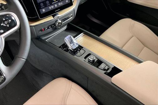 Crystal White 2026 Volvo XC60 B5 Plus