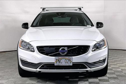 2018 Volvo V60 Cross Country T5