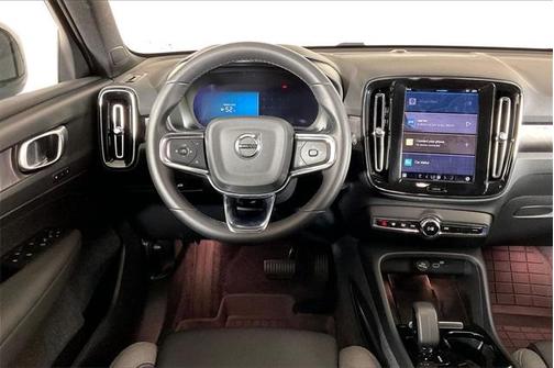 2024 Volvo XC40 Recharge Pure Electric Twin Core