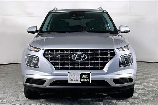 2022 Hyundai VENUE SEL