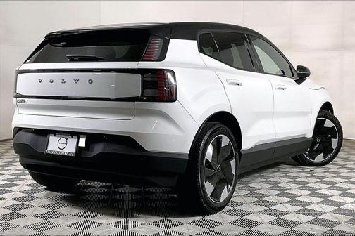 Crystal White 2026 Volvo EX30 Twin Motor Plus