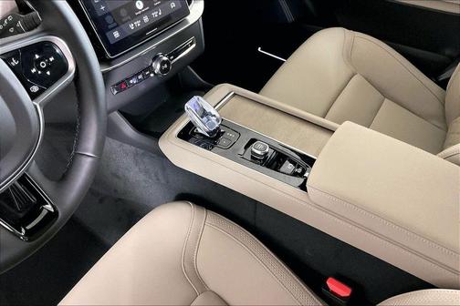 Crystal White Pearl 2026 Volvo XC90 Plug-In Hybrid T8 Plus 6-Seater