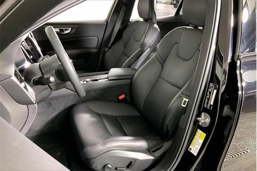 2024 Volvo S60 B5 Core Dark Theme