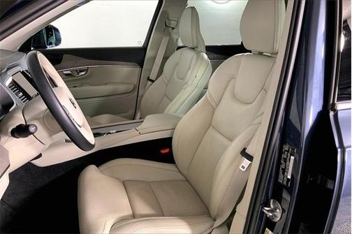 2022 Volvo XC90 T6 Inscription 6 Passenger