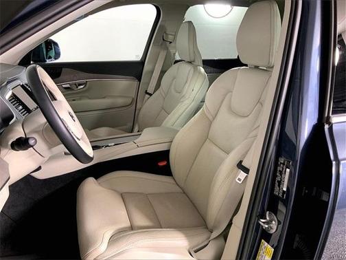 2022 Volvo XC90 T6 Inscription 6 Passenger