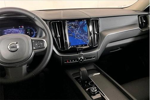 2025 Volvo XC60 Plug-In Hybrid T8 Core
