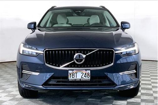 2022 Volvo XC60 B5 Momentum
