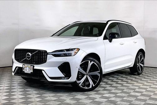Crystal White 2022 Volvo XC60 B5 R-Design