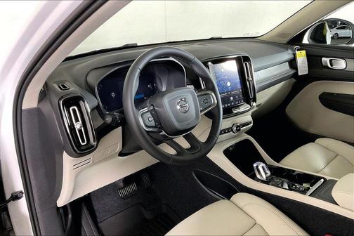 Crystal White 2026 Volvo XC40 B5 Plus