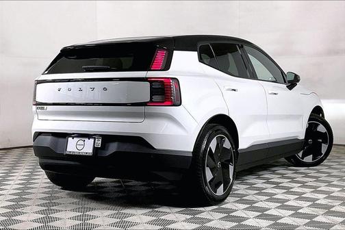Crystal White 2026 Volvo EX30 Twin Motor Plus