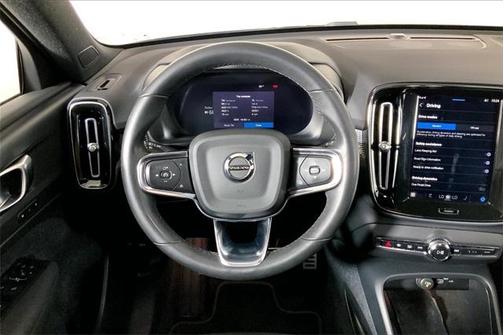 2022 Volvo XC40 Recharge Pure Electric P8 Twin Plus