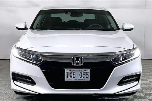 Platinum White Pearl 2019 Honda Accord LX