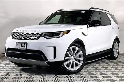 Fuji White 2026 Land Rover Discovery S
