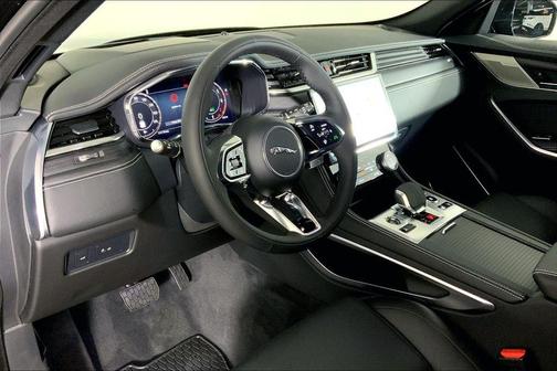 2026 Jaguar F-PACE P400 R-Dynamic S